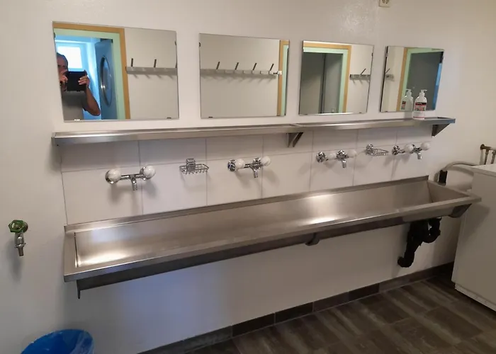 6541 بيت شباب *